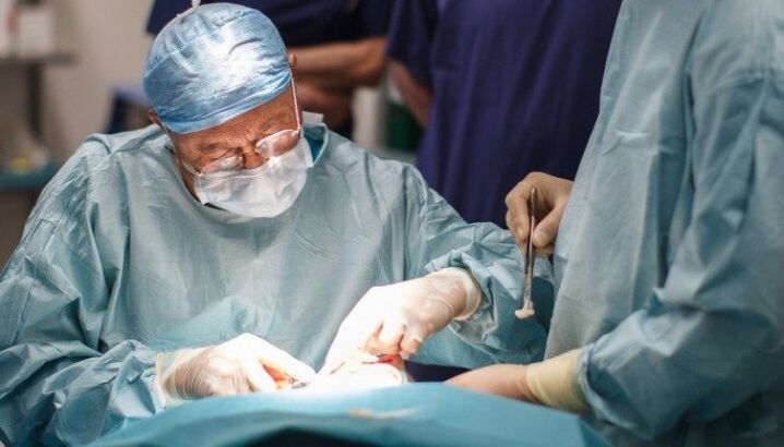 Gözün vitreus mizahının çıkarılması ameliyatı (vitrektomi)